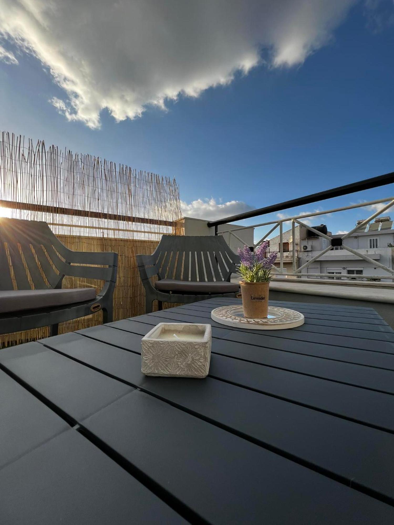 Sunny Apartment For Couples & Friends In Centre 伊拉克利翁 外观 照片